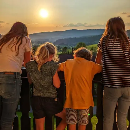 Alpenflair Mit Pool Und Sauna & Direkt Am Skilift Apartment *